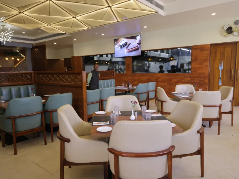 GEM Restaurant Royale